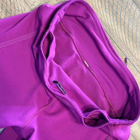 Lululemon capri leggings size 6. Camo - Picture 10 of 16